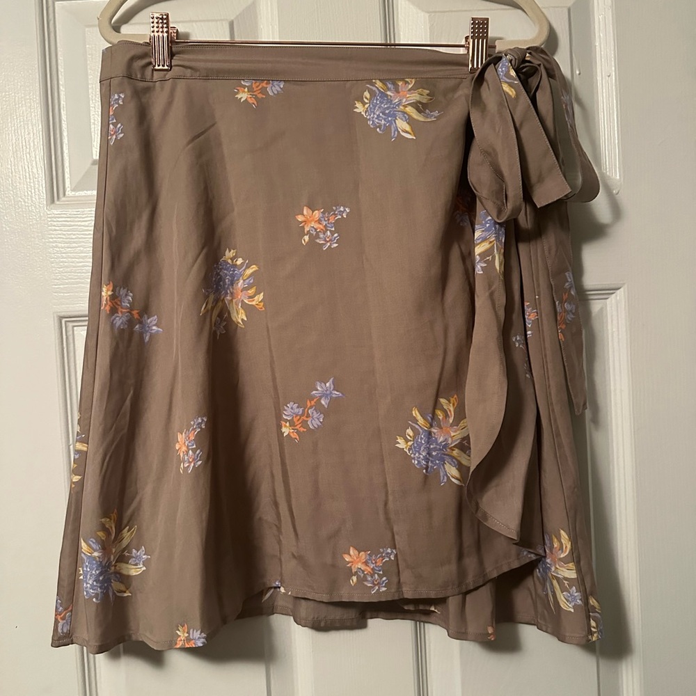 Beautiful, well made wrap skirt by Patagonia - NWT!